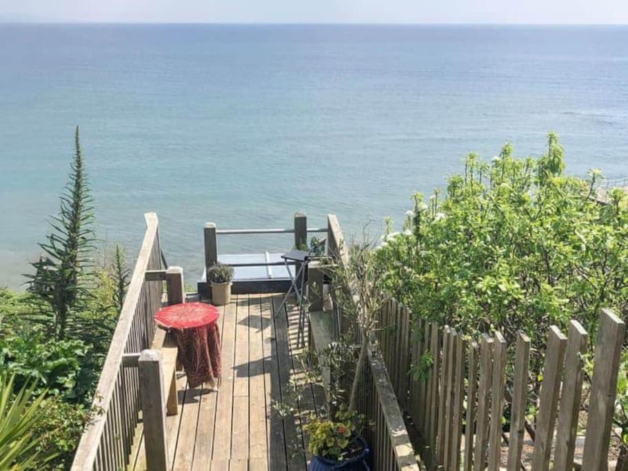 Lyme Clifftop Hideaway Лайм Риджис Екстериор снимка