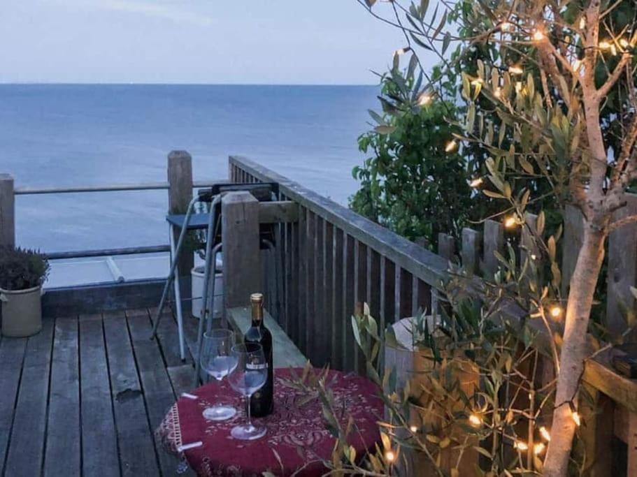 Lyme Clifftop Hideaway Лайм Риджис Екстериор снимка
