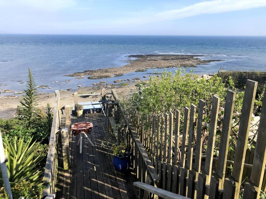 Lyme Clifftop Hideaway Лайм Риджис Екстериор снимка